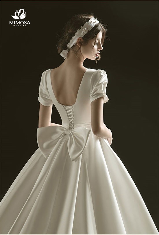 Lựa chọn áo cưới đẹp nhất phù hợp cho cô dâu 2020  2021