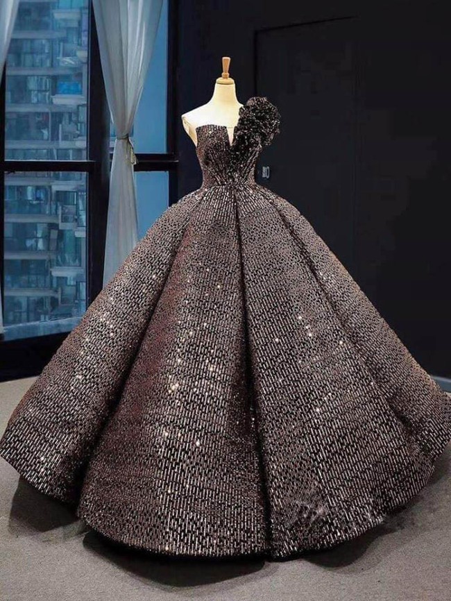 Top 5 mẫu váy cưới màu đen đẹp nhất năm 2021