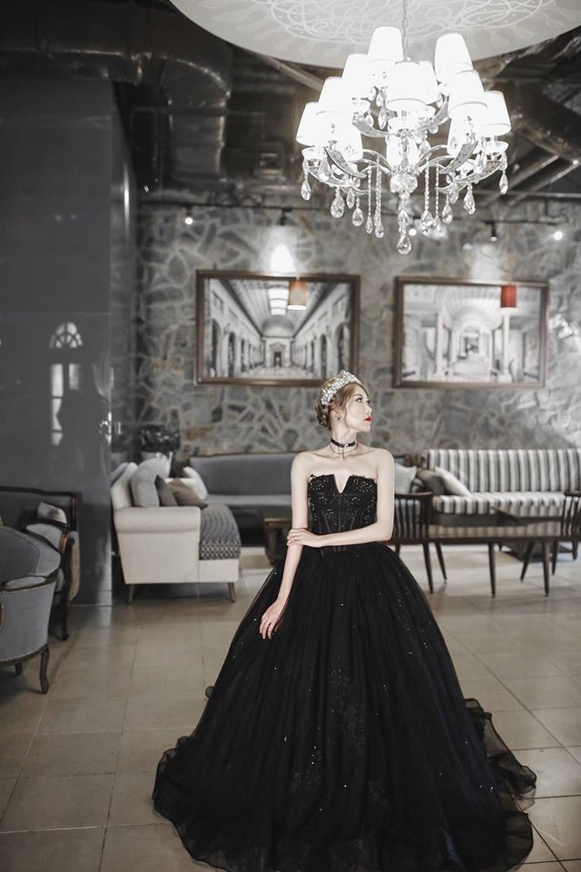 21 Mẫu váy cưới màu đen ấn tượng  Tu Linh Boutique